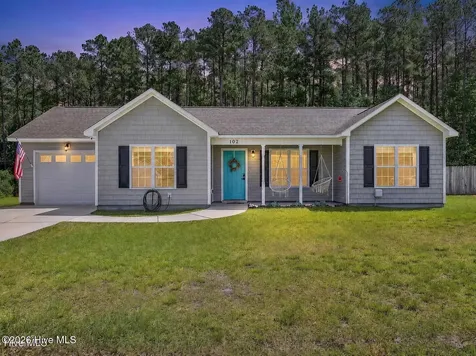 102 Blossom Court Maple Hill NC 28454