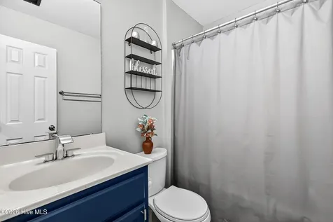 102 Blossom Court Maple Hill NC 28454