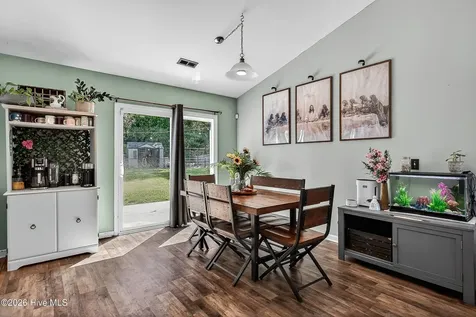 102 Blossom Court Maple Hill NC 28454