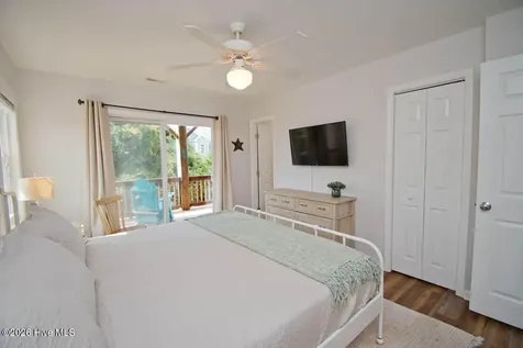 101 Shipwreck Lane E Emerald Isle NC 28594