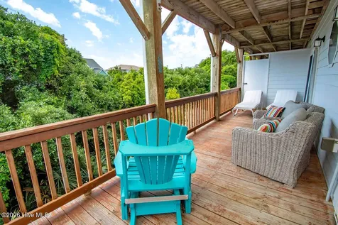 101 Shipwreck Lane E Emerald Isle NC 28594