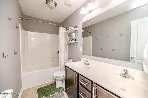 113 Sedgewood Court Aberdeen NC 28315