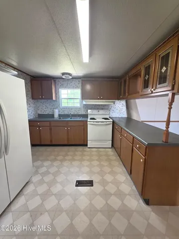 1615 Leslie R Stroud Road Kinston NC 28504