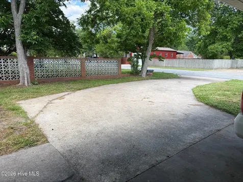 219 Fourth Street Ayden NC 28513