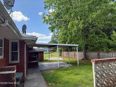 219 Fourth Street Ayden NC 28513