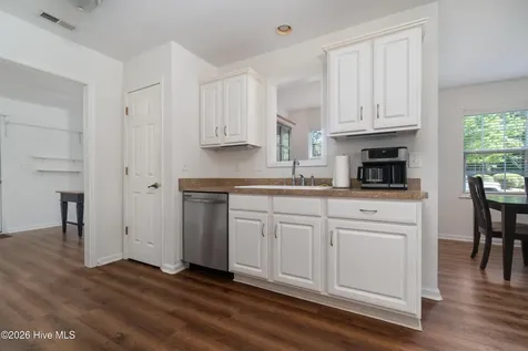 901 Meadowbrook S Swansboro NC 28584