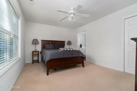 901 Meadowbrook S Swansboro NC 28584