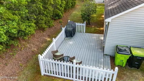 901 Meadowbrook S Swansboro NC 28584