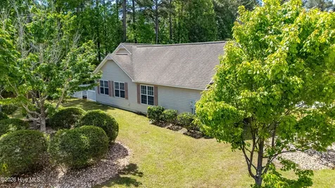 901 Meadowbrook S Swansboro NC 28584