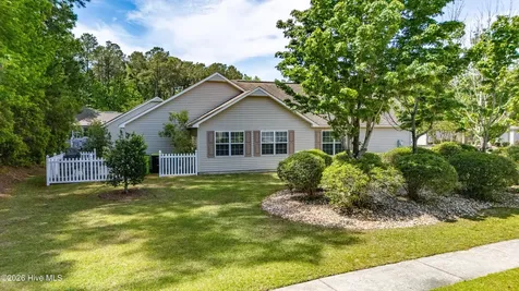 901 Meadowbrook S Swansboro NC 28584