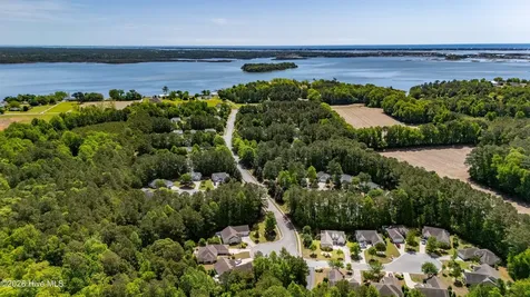 901 Meadowbrook S Swansboro NC 28584