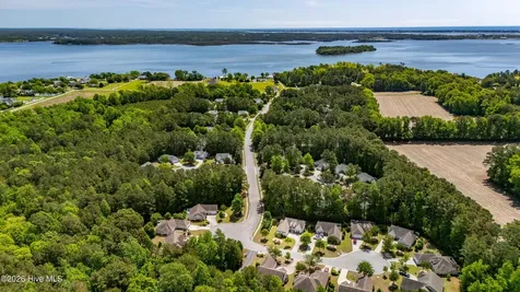 901 Meadowbrook S Swansboro NC 28584