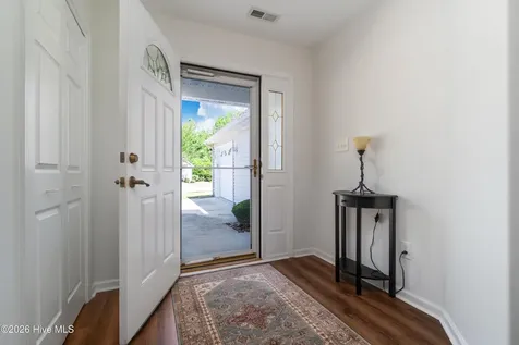901 Meadowbrook S Swansboro NC 28584