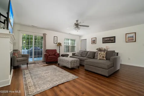 901 Meadowbrook S Swansboro NC 28584