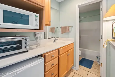 3350 Club Villas Drive Southport NC 28461