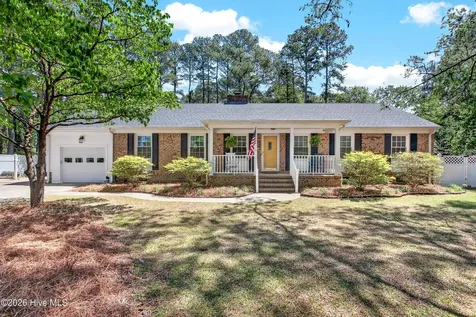 1904 Pinemont Circle Goldsboro NC 27534
