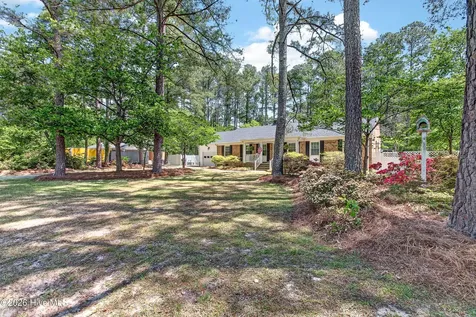 1904 Pinemont Circle Goldsboro NC 27534