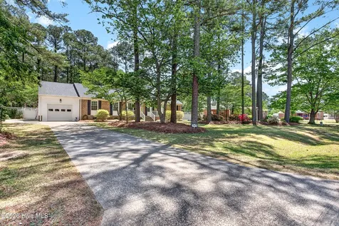 1904 Pinemont Circle Goldsboro NC 27534