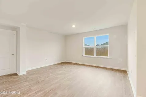 434 Oak Knoll Drive Jacksonville NC 28546
