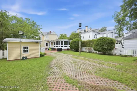 612 Craven Street New Bern NC 28560
