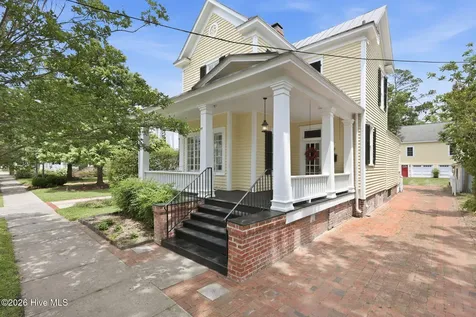 612 Craven Street New Bern NC 28560