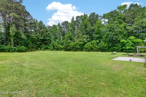107 Pegasus Place N Jacksonville NC 28540