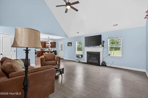 107 Pegasus Place N Jacksonville NC 28540