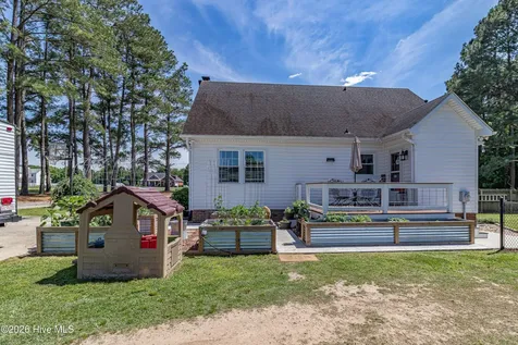1152 Nc 124 Macclesfield NC 27852