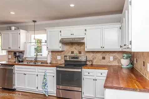 1152 Nc 124 Macclesfield NC 27852