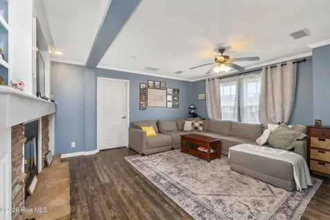 100 W Adelaide Court Elizabeth City NC 27909