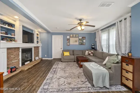 100 W Adelaide Court Elizabeth City NC 27909