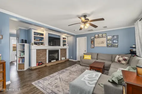 100 W Adelaide Court Elizabeth City NC 27909