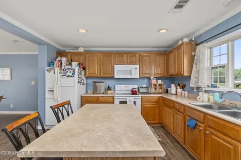 100 W Adelaide Court Elizabeth City NC 27909