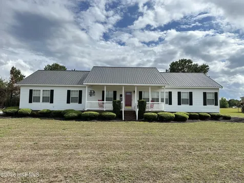 1198 Kenan Weeks Road Newton Grove NC 28366