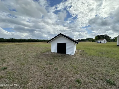 1198 Kenan Weeks Road Newton Grove NC 28366