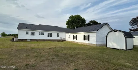 1198 Kenan Weeks Road Newton Grove NC 28366