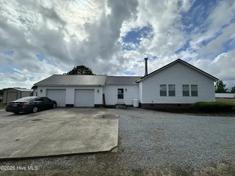 1198 Kenan Weeks Road Newton Grove NC 28366