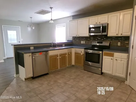 624 Walnut Drive Jacksonville NC 28540