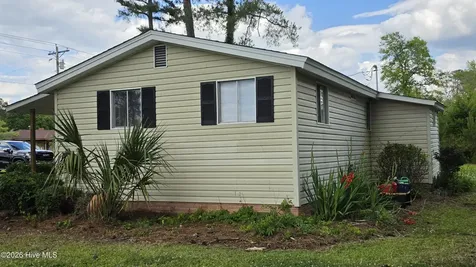 3748 Walter Todd Road Clarendon NC 28432