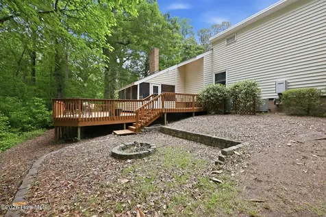 424 Camelia Drive Washington NC 27889