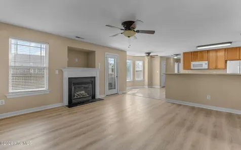 2113 Eleuthera Way Elizabeth City NC 27909