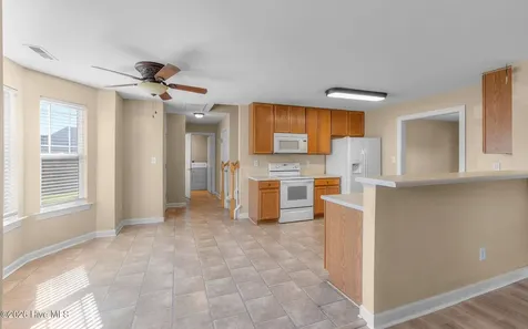 2113 Eleuthera Way Elizabeth City NC 27909