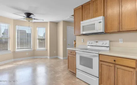 2113 Eleuthera Way Elizabeth City NC 27909