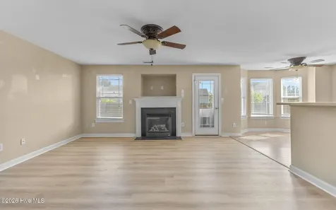 2113 Eleuthera Way Elizabeth City NC 27909