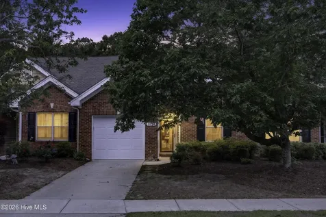 1034 Avenshire Circle Wilmington NC 28412