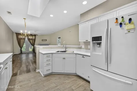 1034 Avenshire Circle Wilmington NC 28412