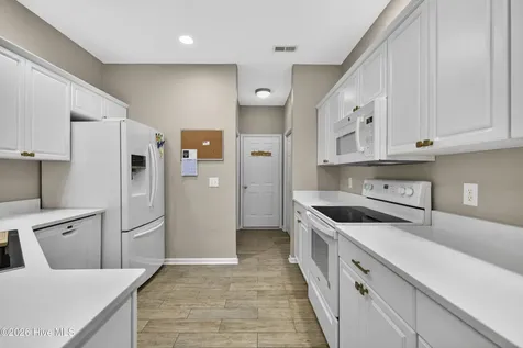 1034 Avenshire Circle Wilmington NC 28412
