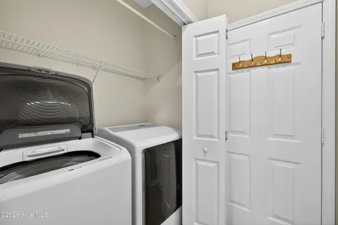 1034 Avenshire Circle Wilmington NC 28412