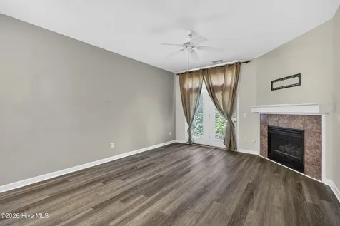 1034 Avenshire Circle Wilmington NC 28412