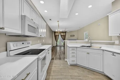 1034 Avenshire Circle Wilmington NC 28412